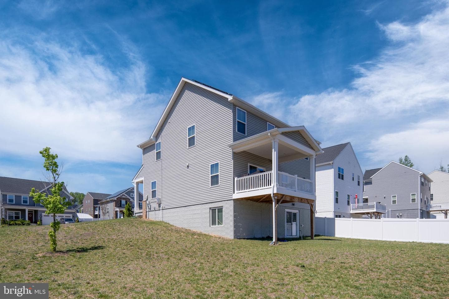 497 Bridgepoint Drive photo 42