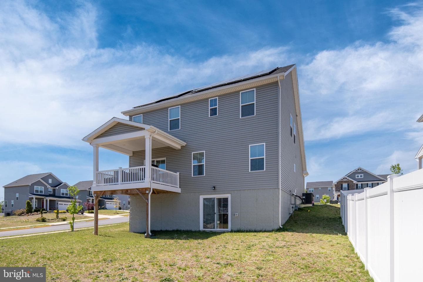 497 Bridgepoint Drive photo 45