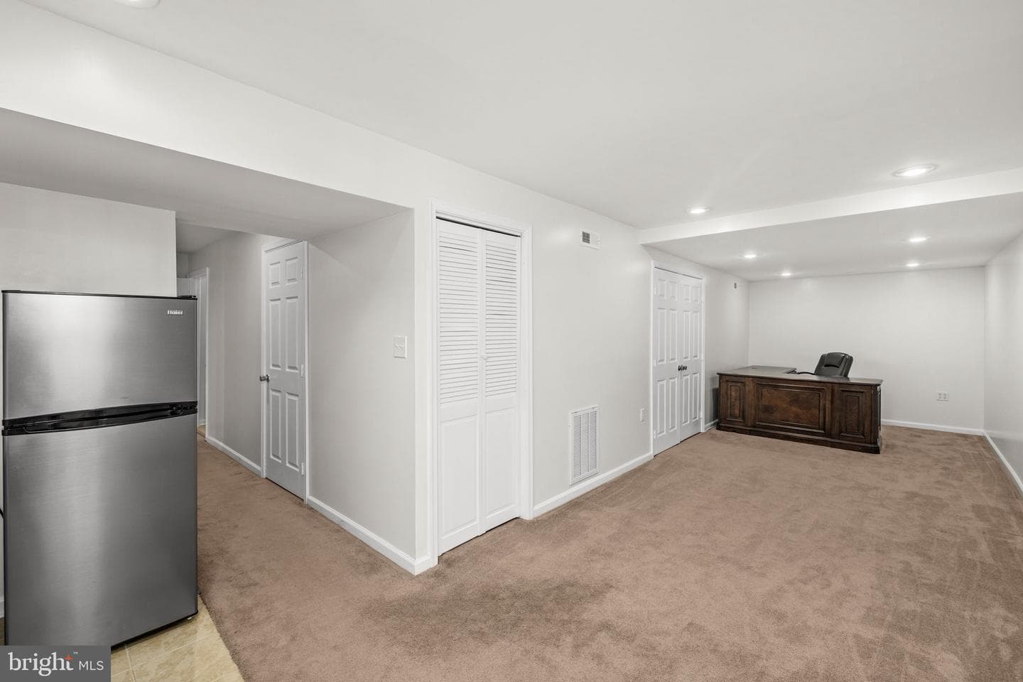 8 Queens Mill Court photo 56