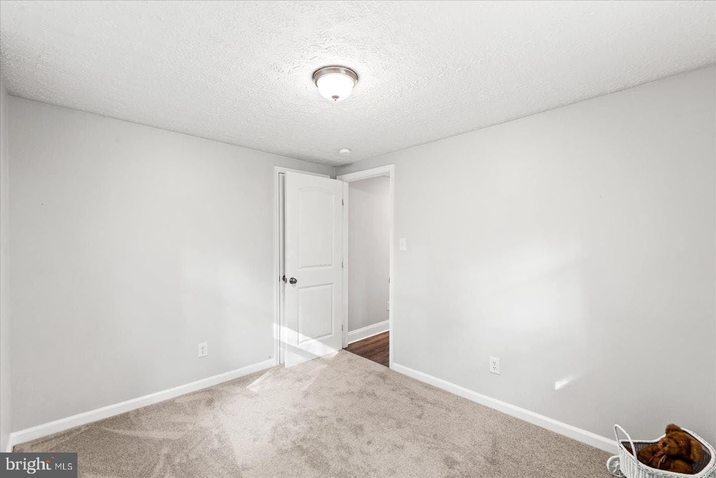70 Hidden Lake Drive photo 17