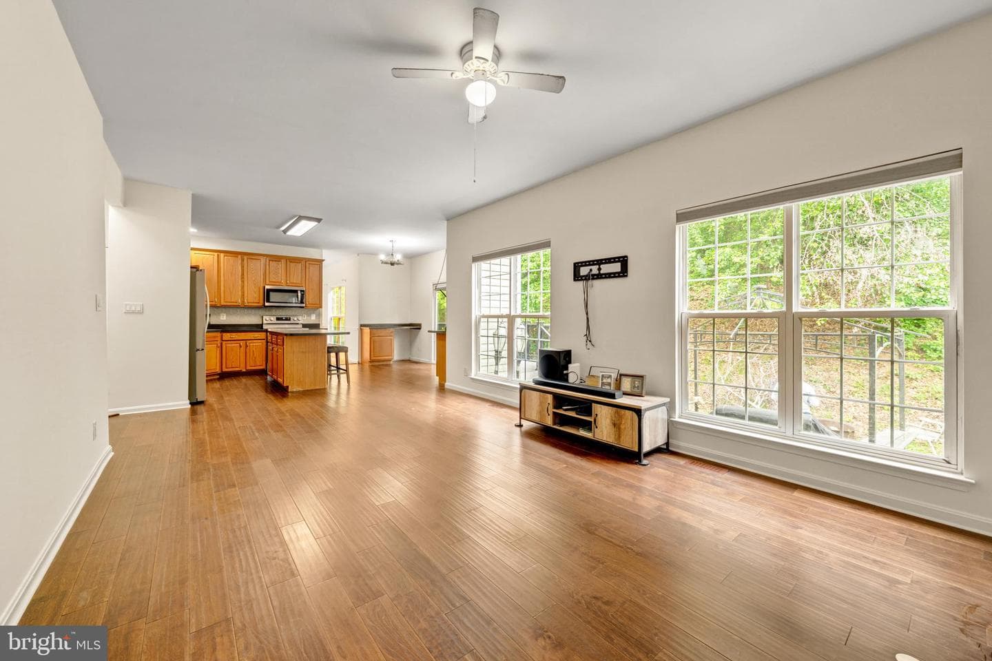 94 Chadwick Drive photo 3