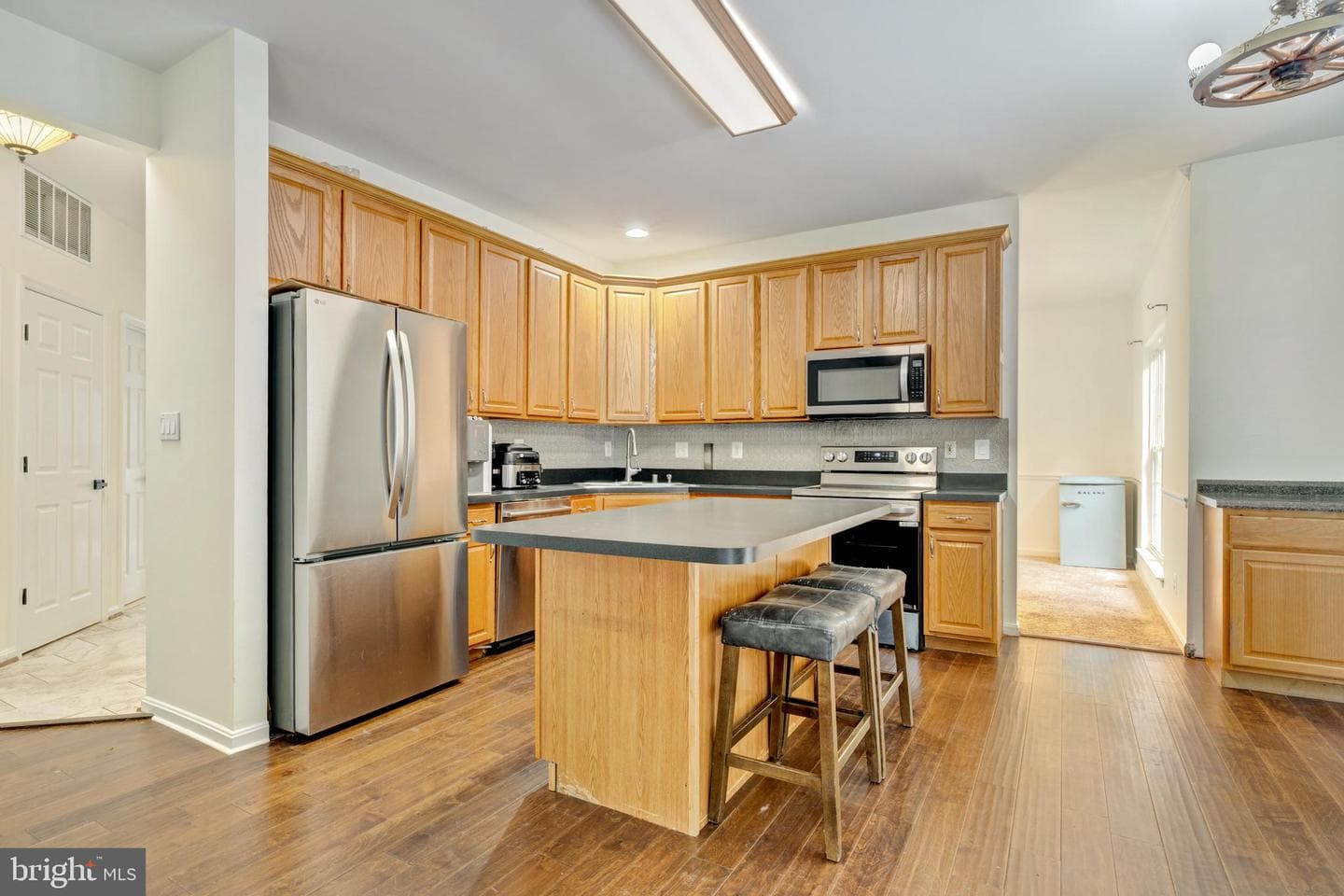 94 Chadwick Drive photo 5