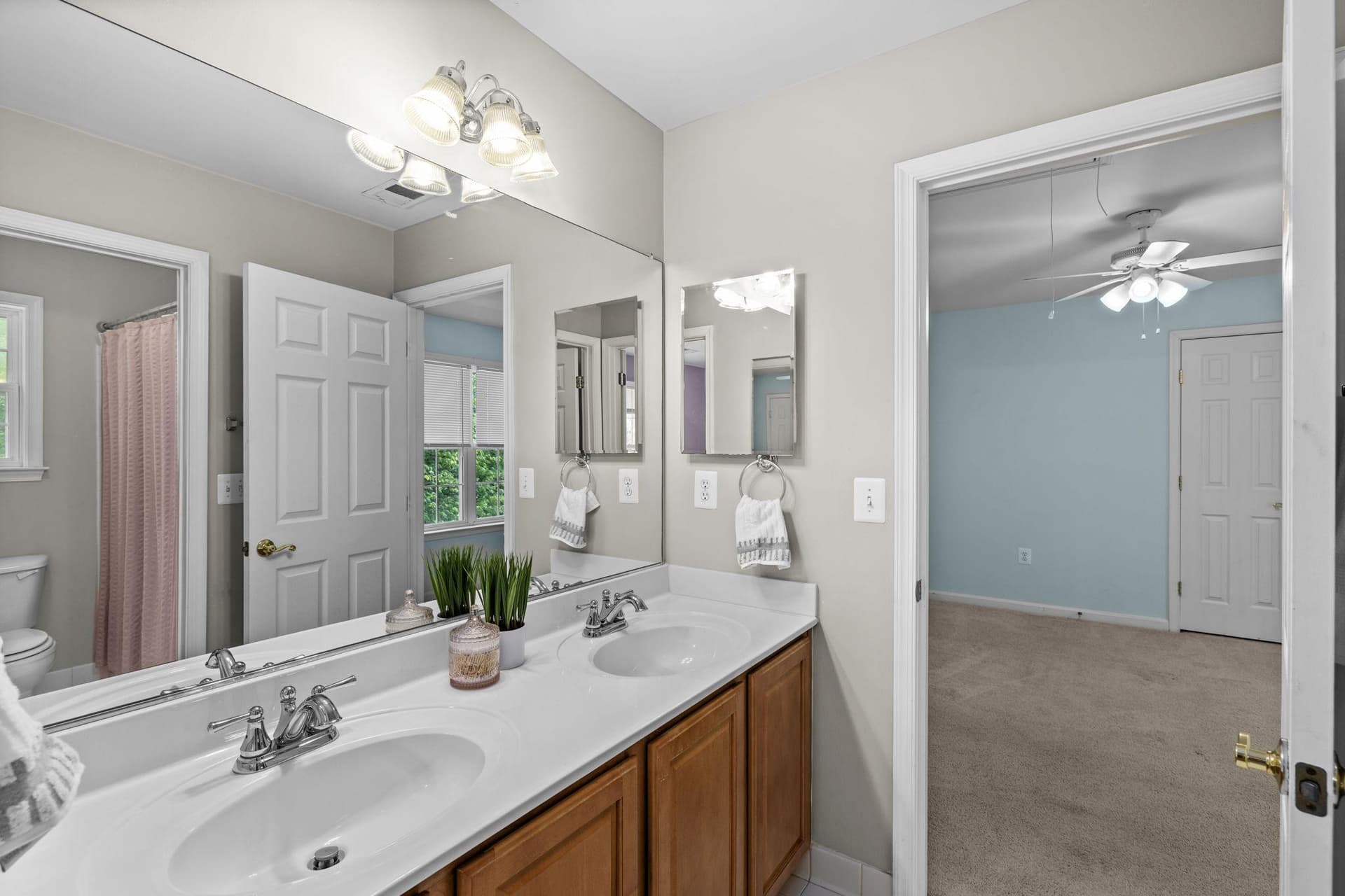 43 Adrian Way photo 41