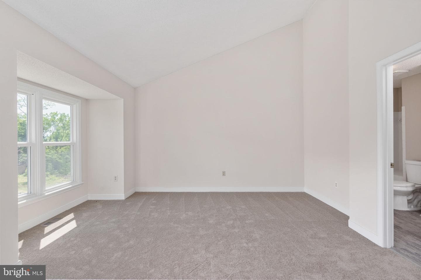 803 Shaw Court photo 31