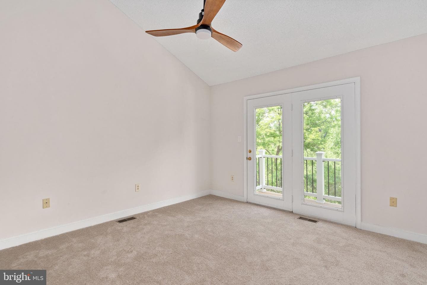 803 Shaw Court photo 35