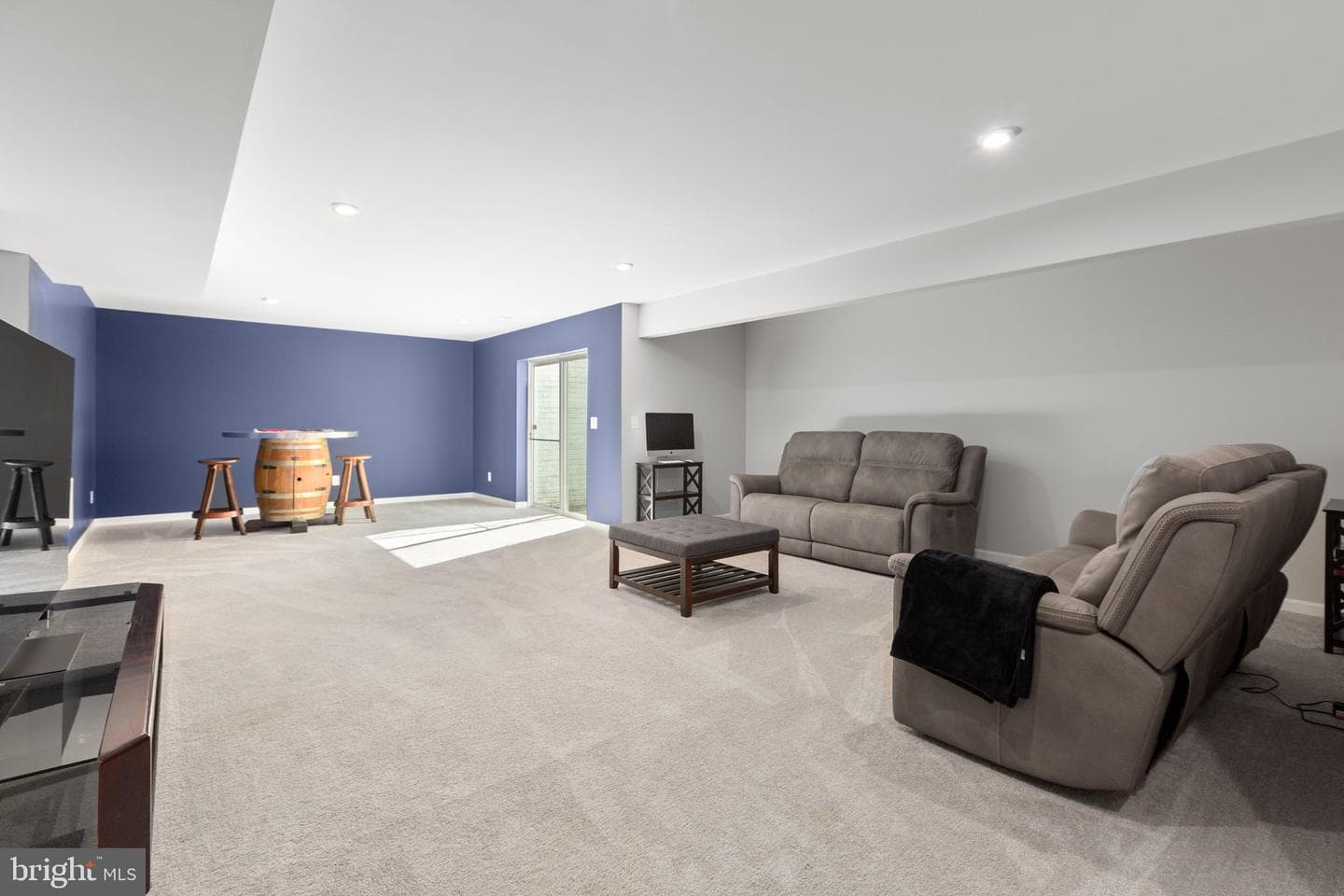 121 Brafferton Boulevard photo 44