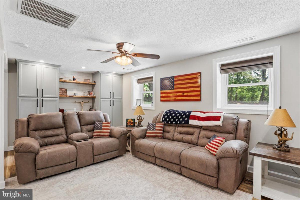 9 Clover Hill Drive photo 32
