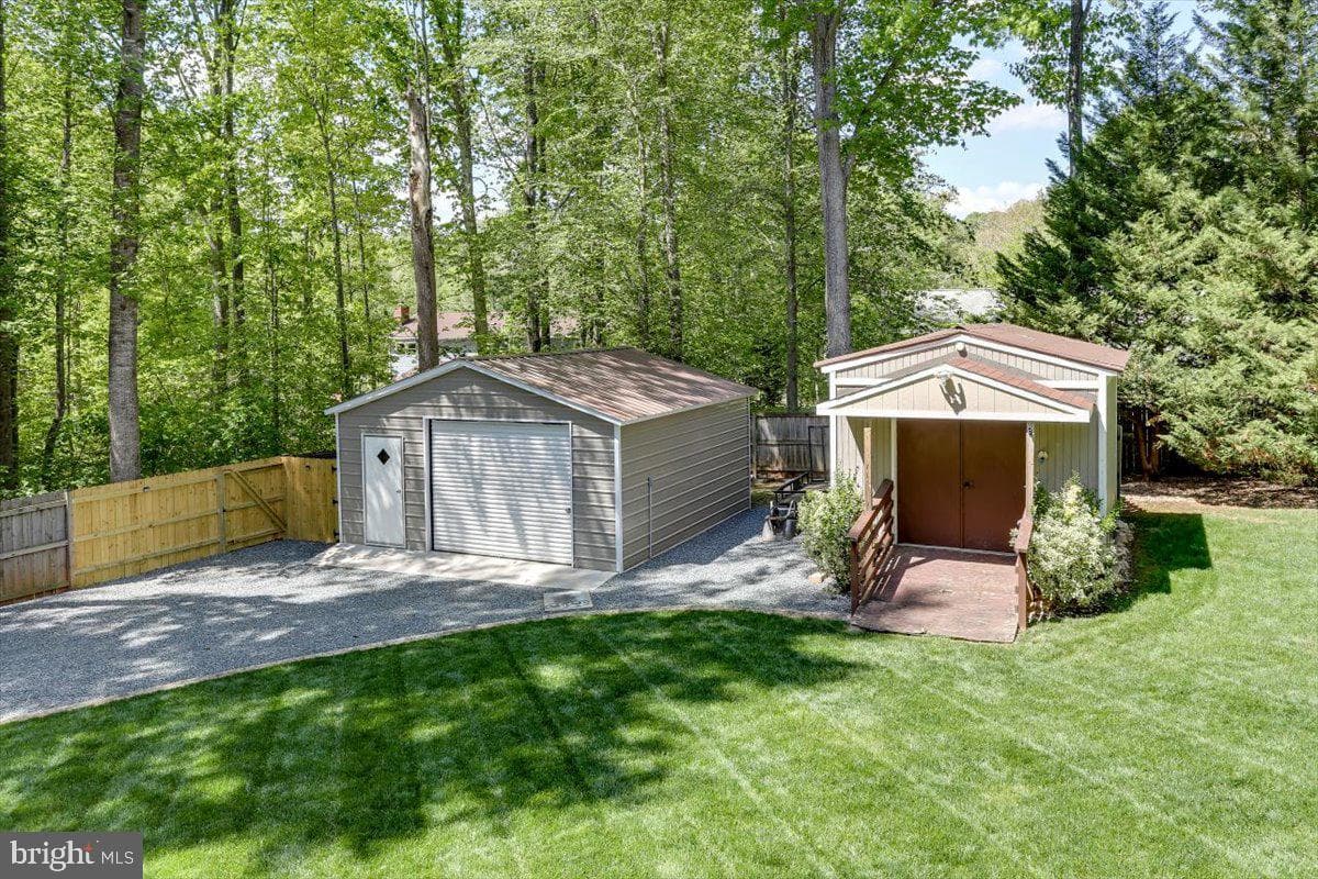 9 Clover Hill Drive photo 48