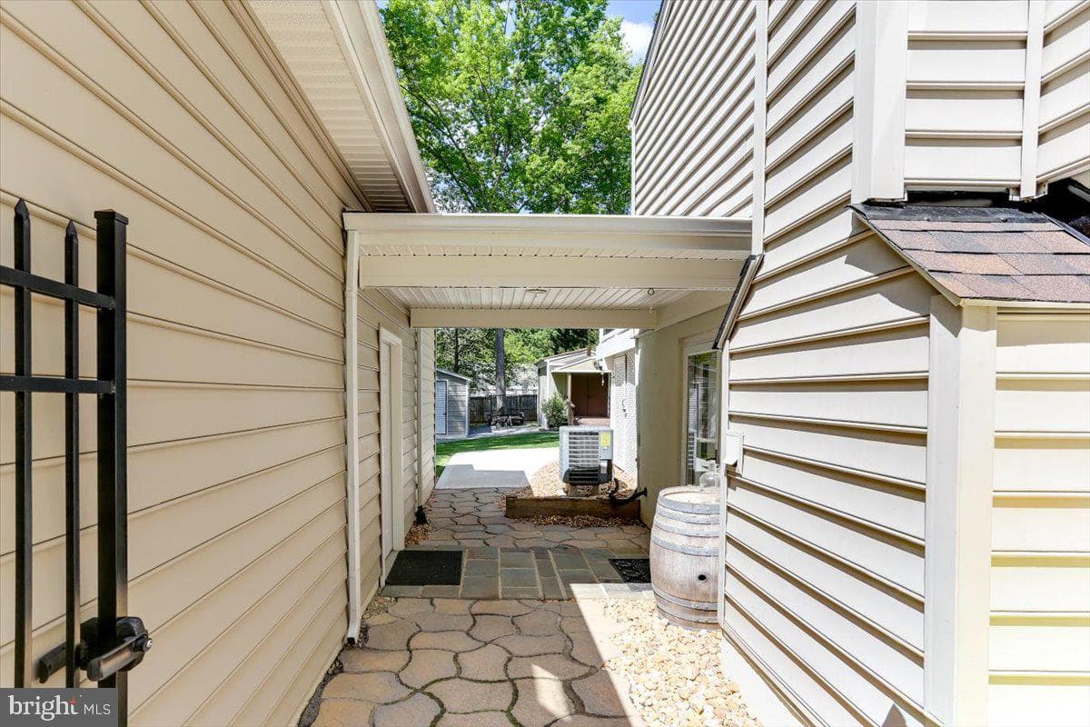 9 Clover Hill Drive photo 7