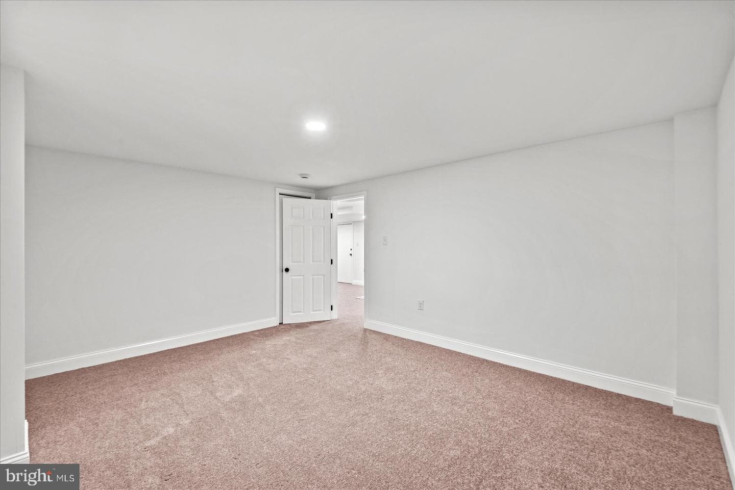 37 Hope Road photo 34