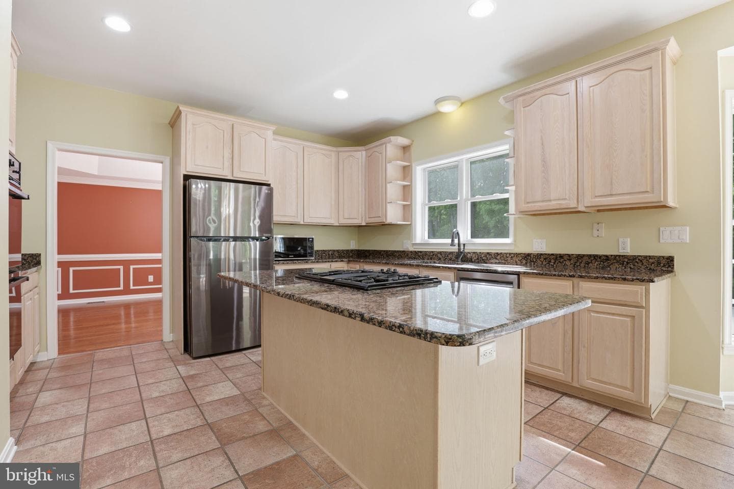 56 Monument Drive photo 19