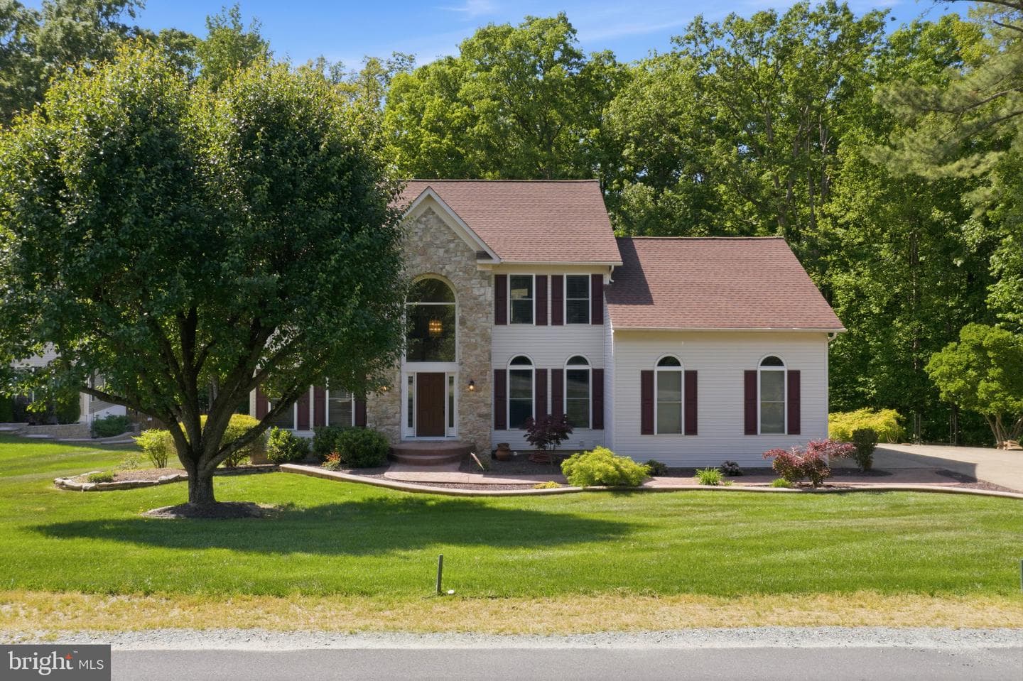56 Monument Drive photo 2