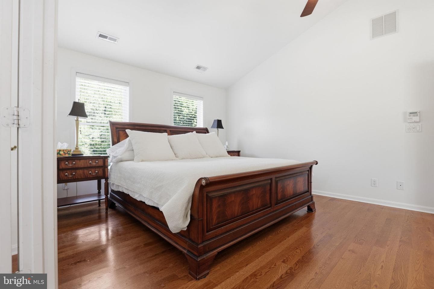 56 Monument Drive photo 26