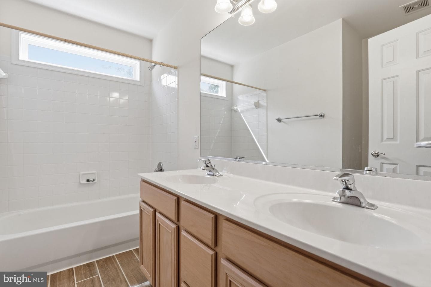 56 Monument Drive photo 34