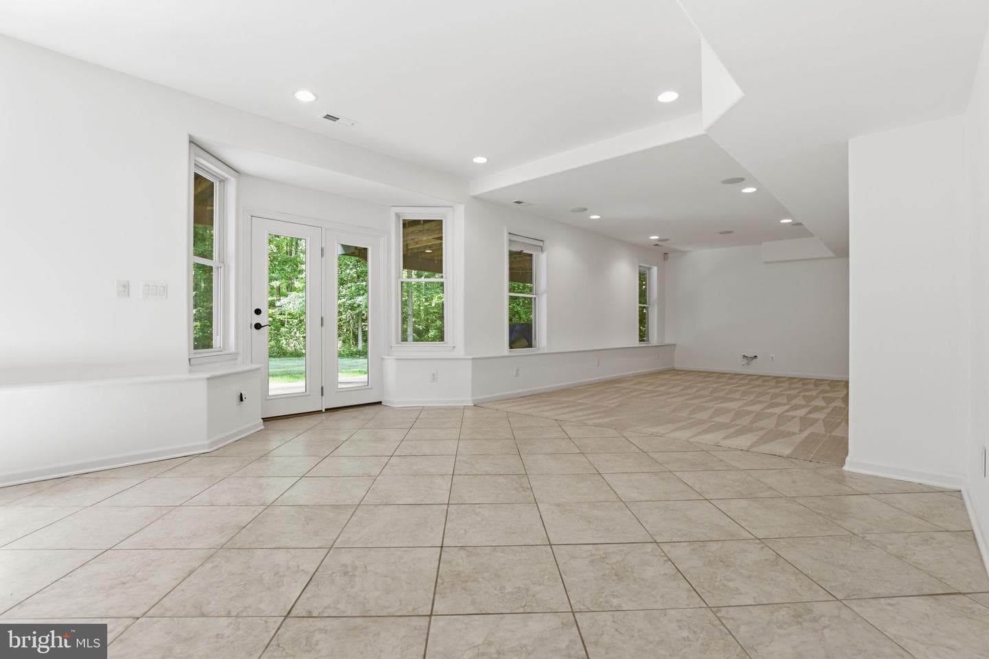 56 Monument Drive photo 37