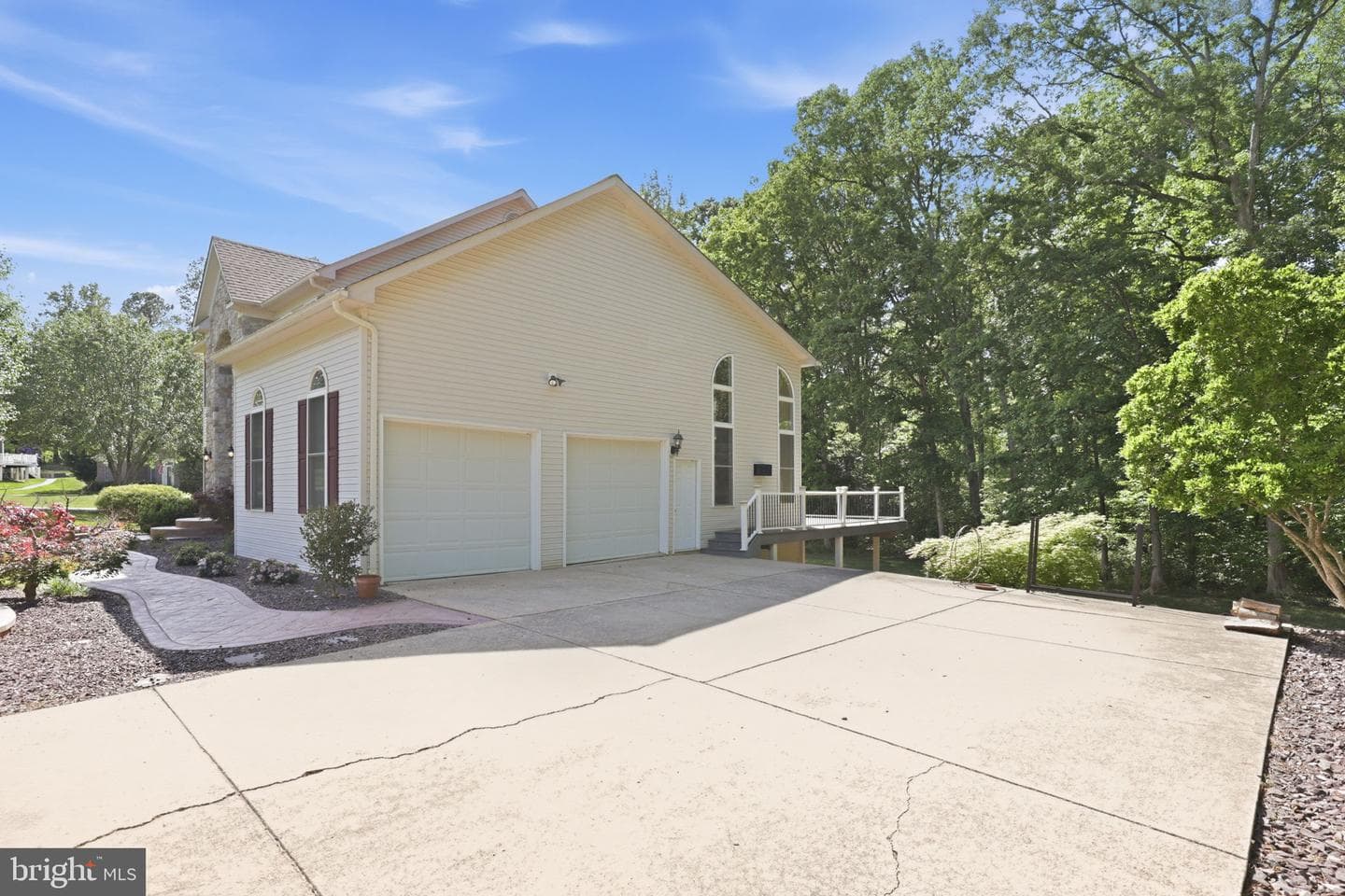 56 Monument Drive photo 5