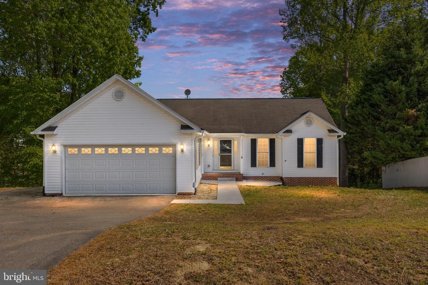 9 Yucca Drive photo 2