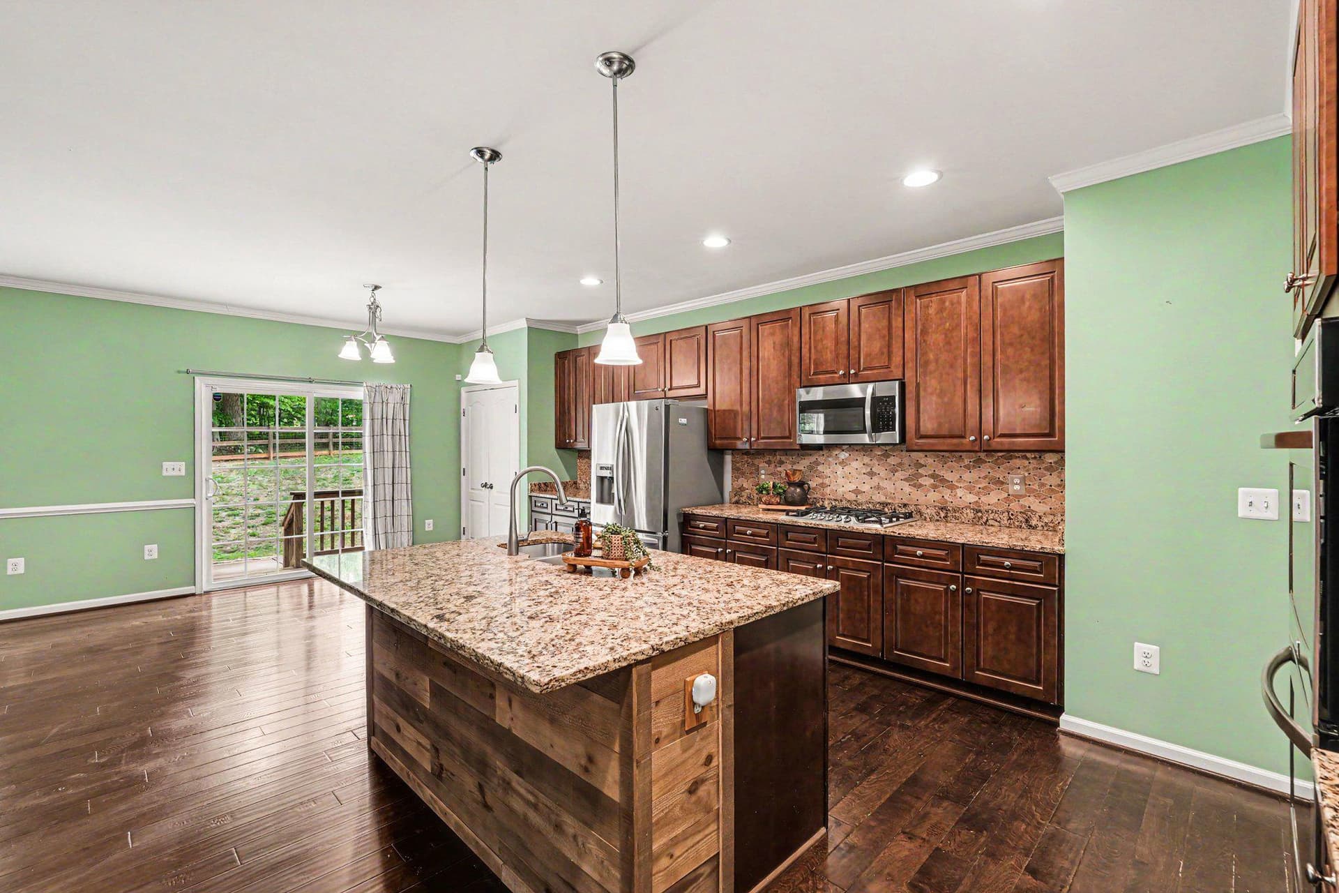 1095 Timber Mill Lane photo 4