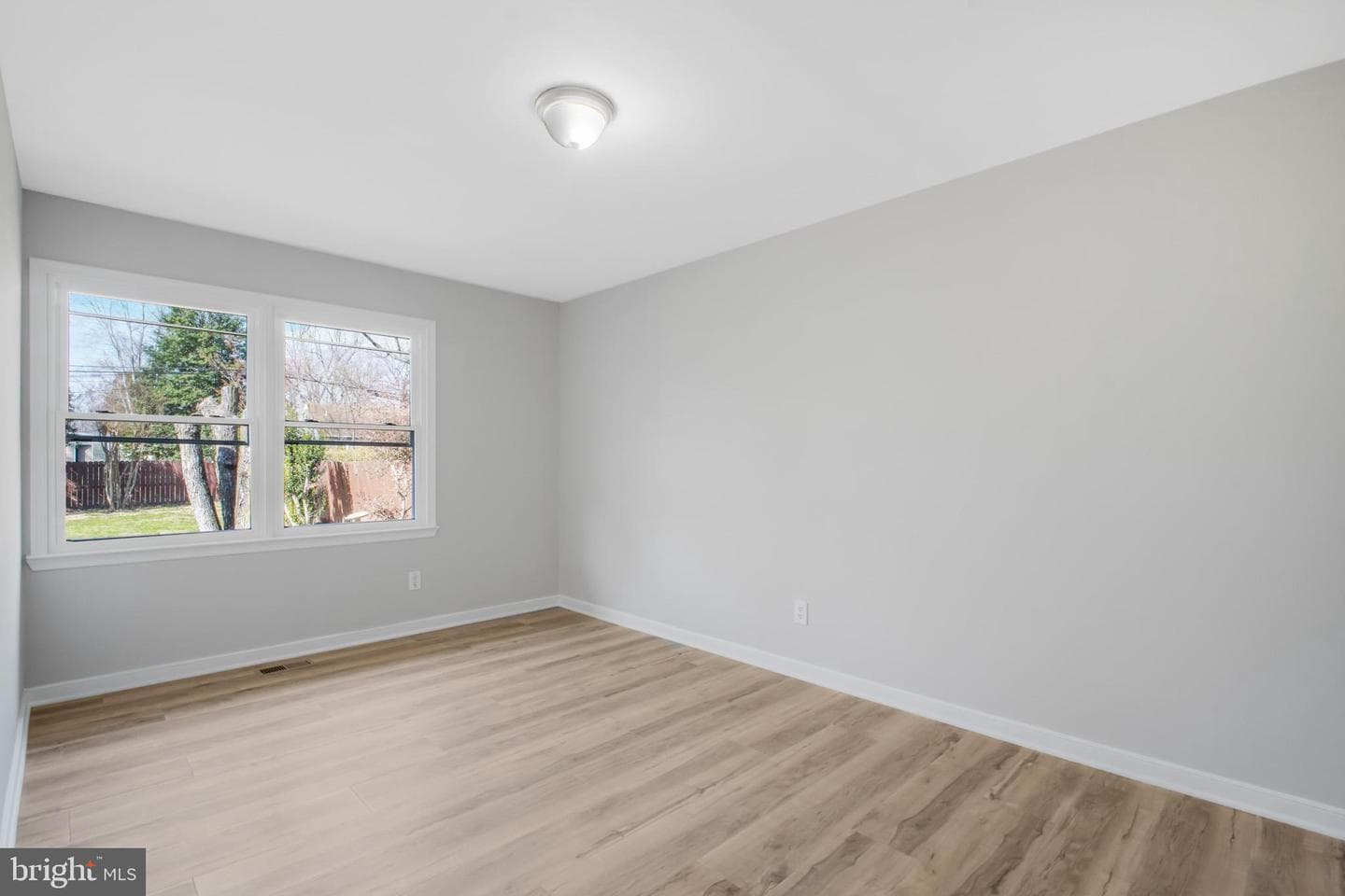33 Blair Road photo 26