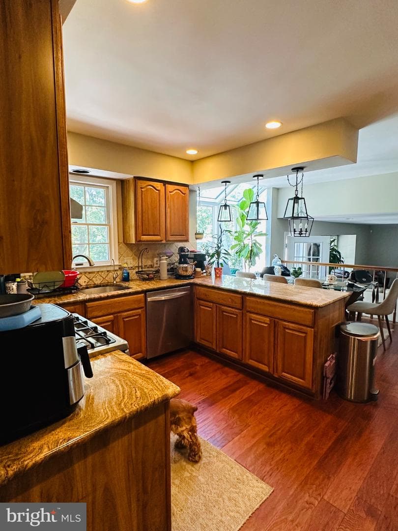 30 Bridgeport Circle photo 10