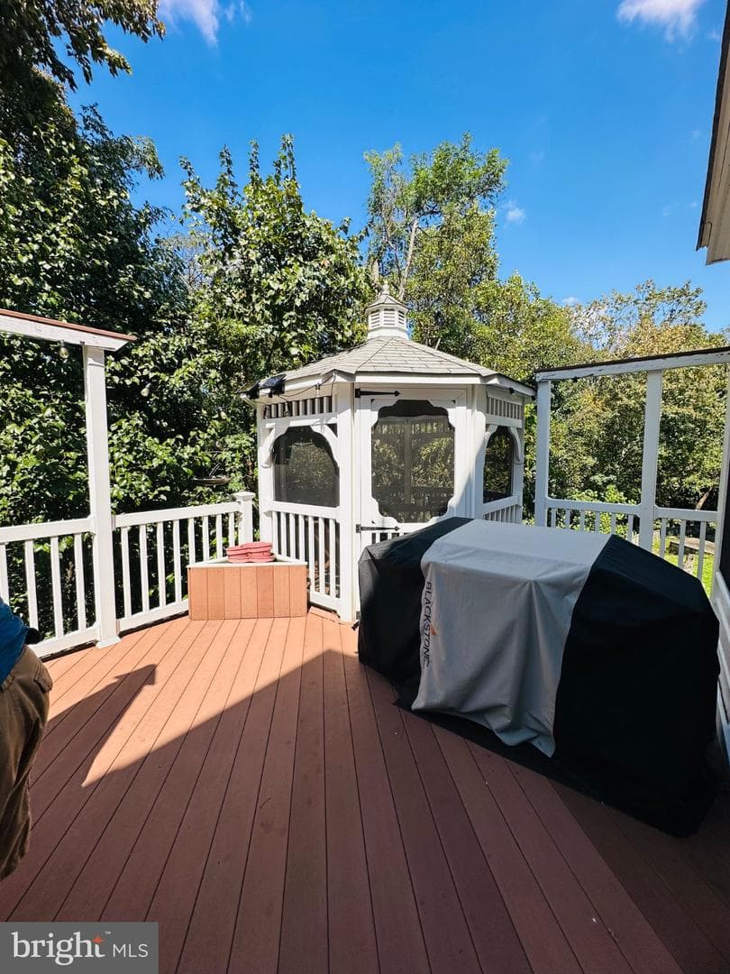 30 Bridgeport Circle photo 40