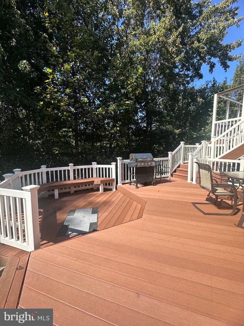 30 Bridgeport Circle photo 43