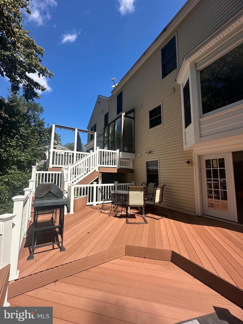 30 Bridgeport Circle photo 45