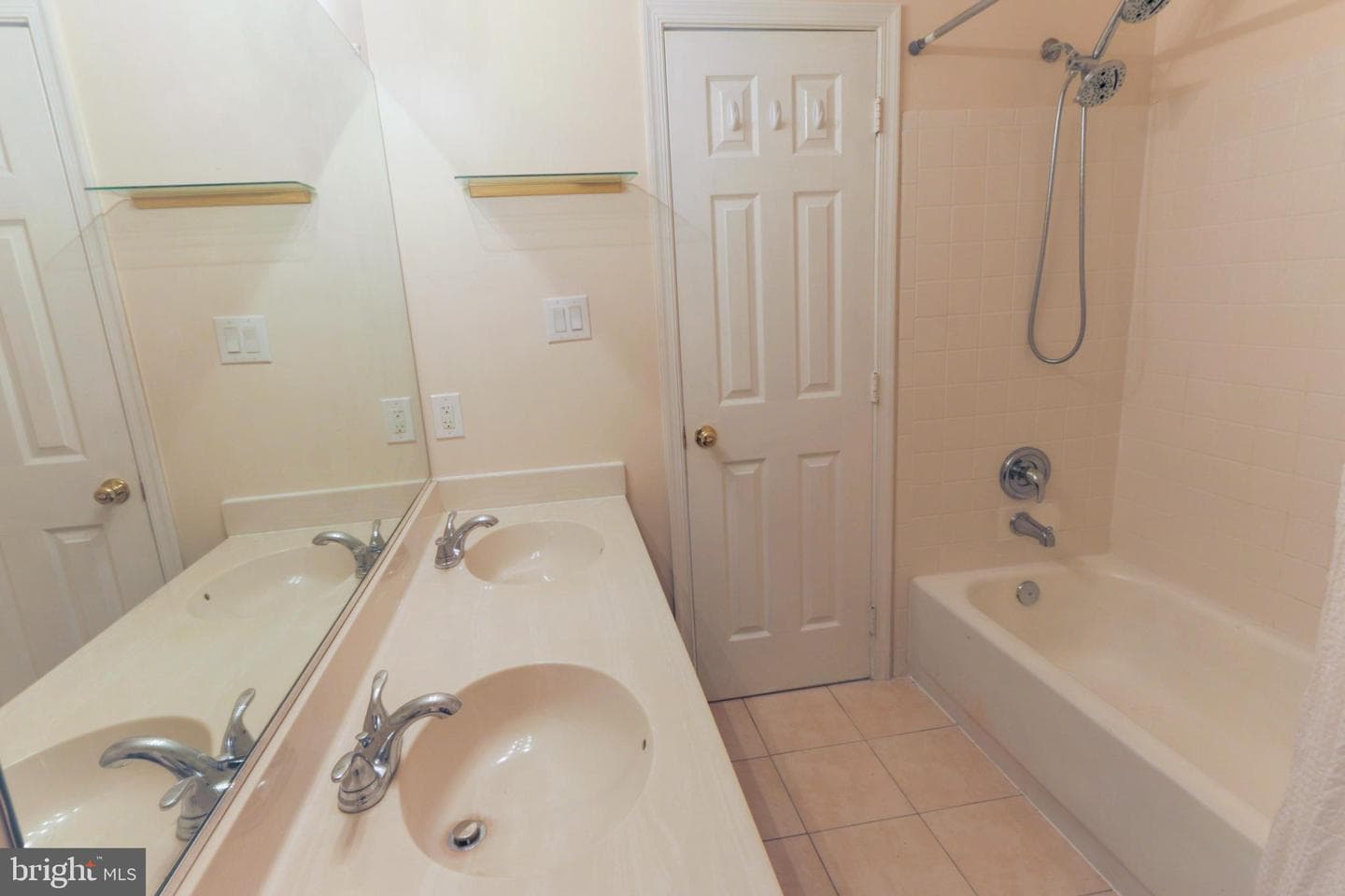 47 Clark Lane photo 19