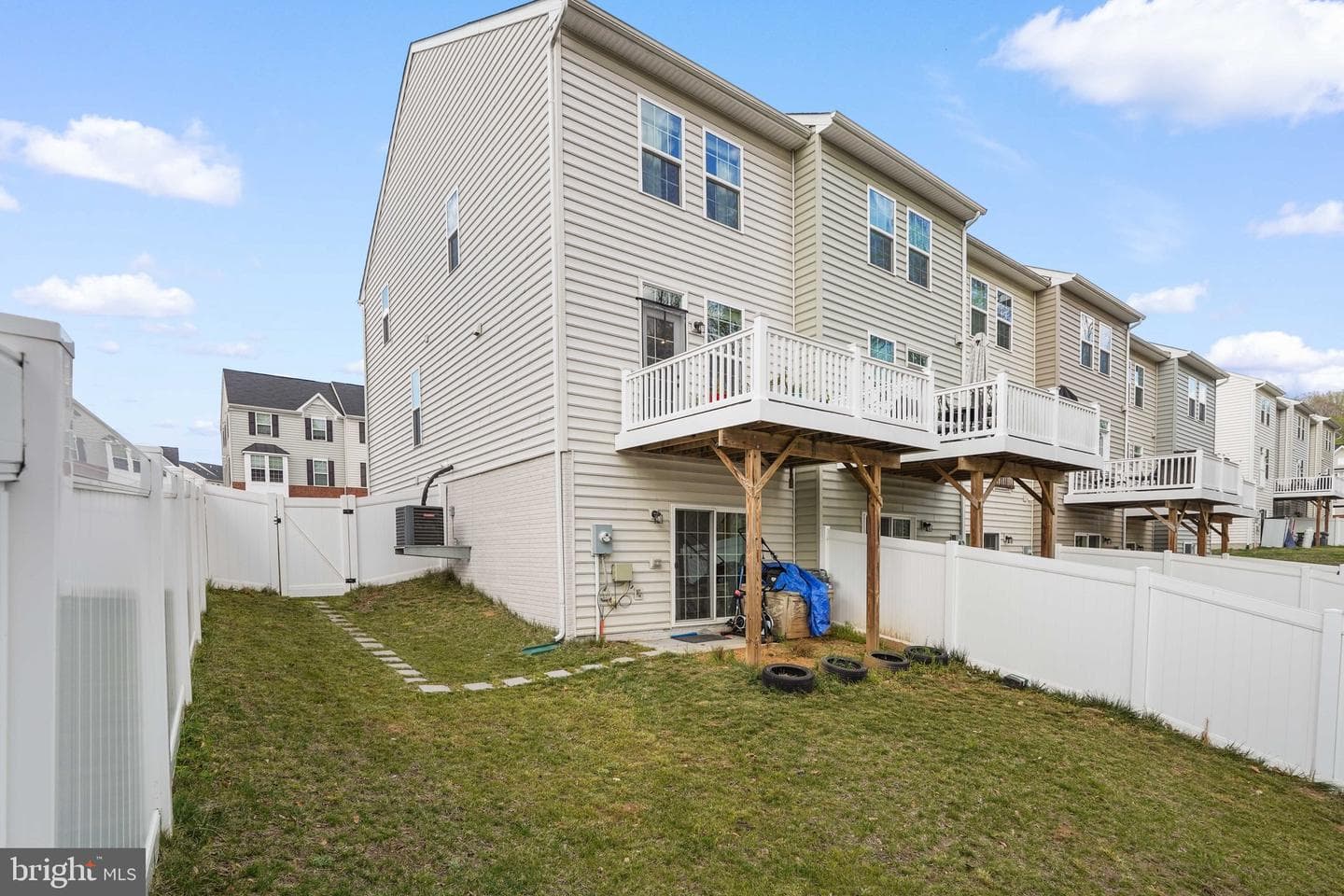 527 View Point Way photo 26