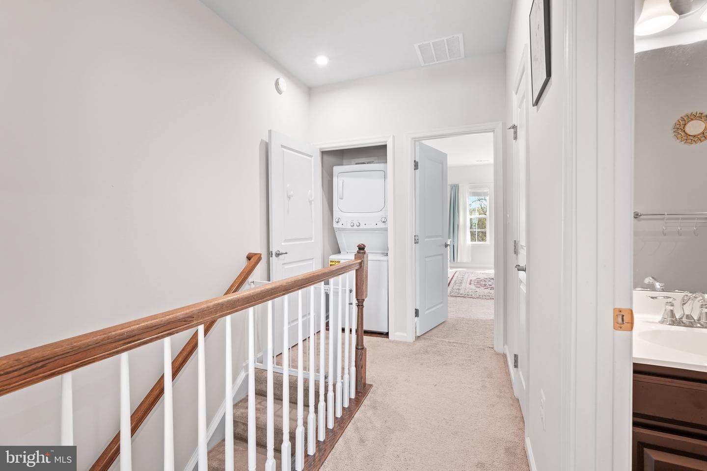 527 View Point Way photo 9