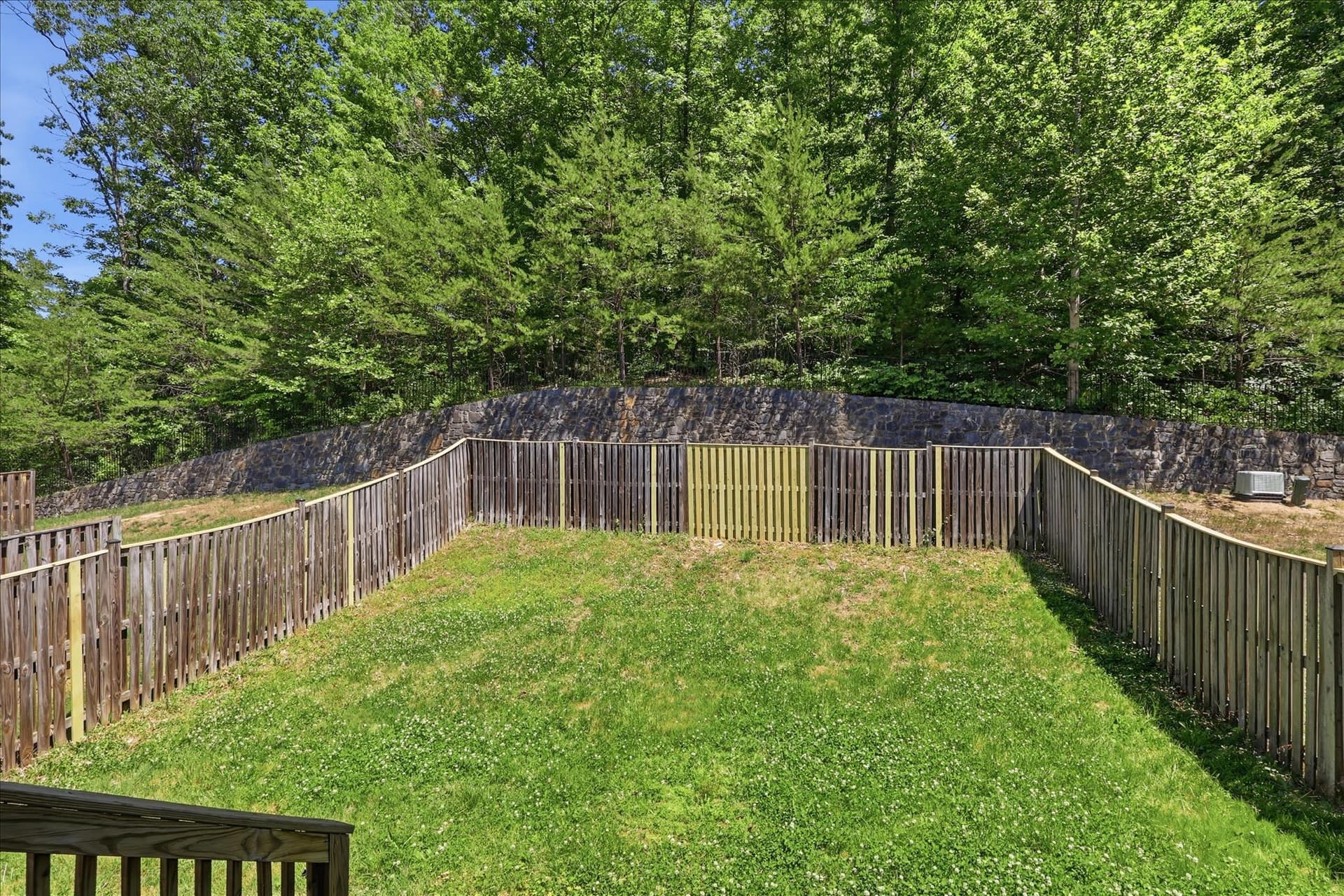 601 Galway Lane photo 35