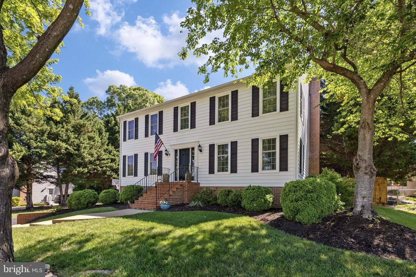 10 N Pointe Drive photo 2