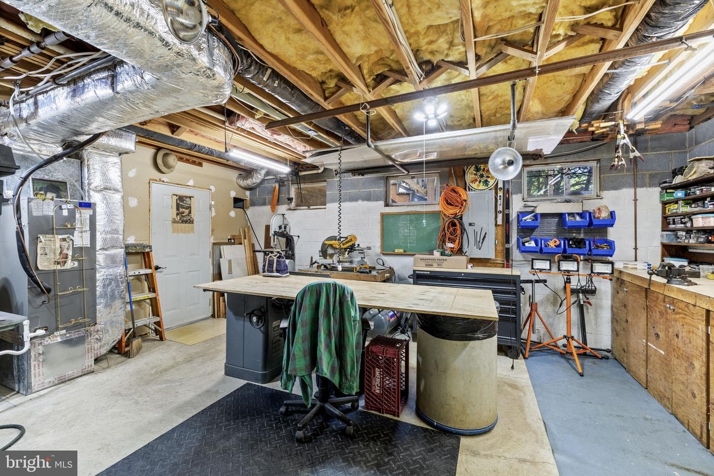 10 N Pointe Drive photo 38