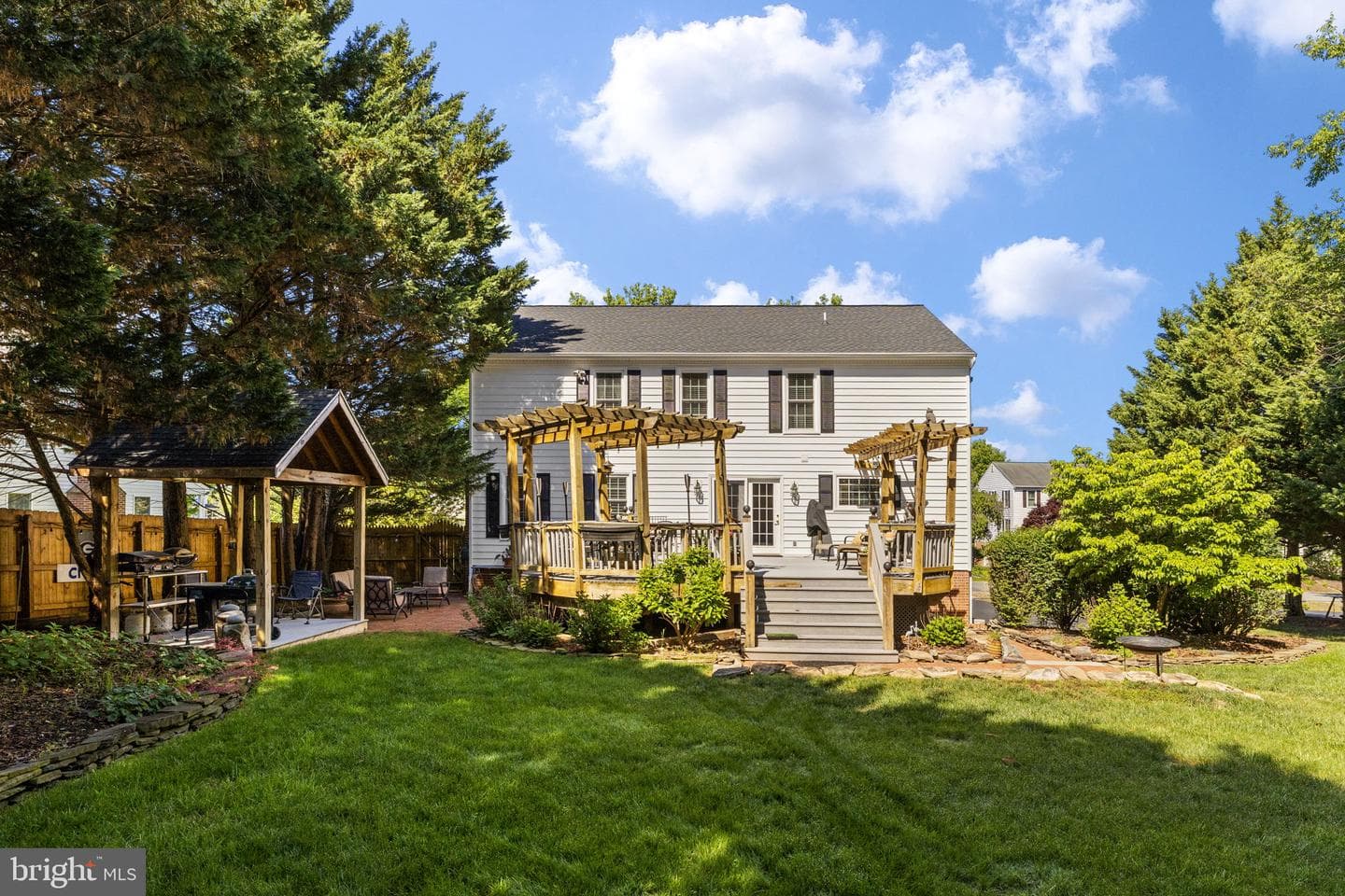 10 N Pointe Drive photo 41