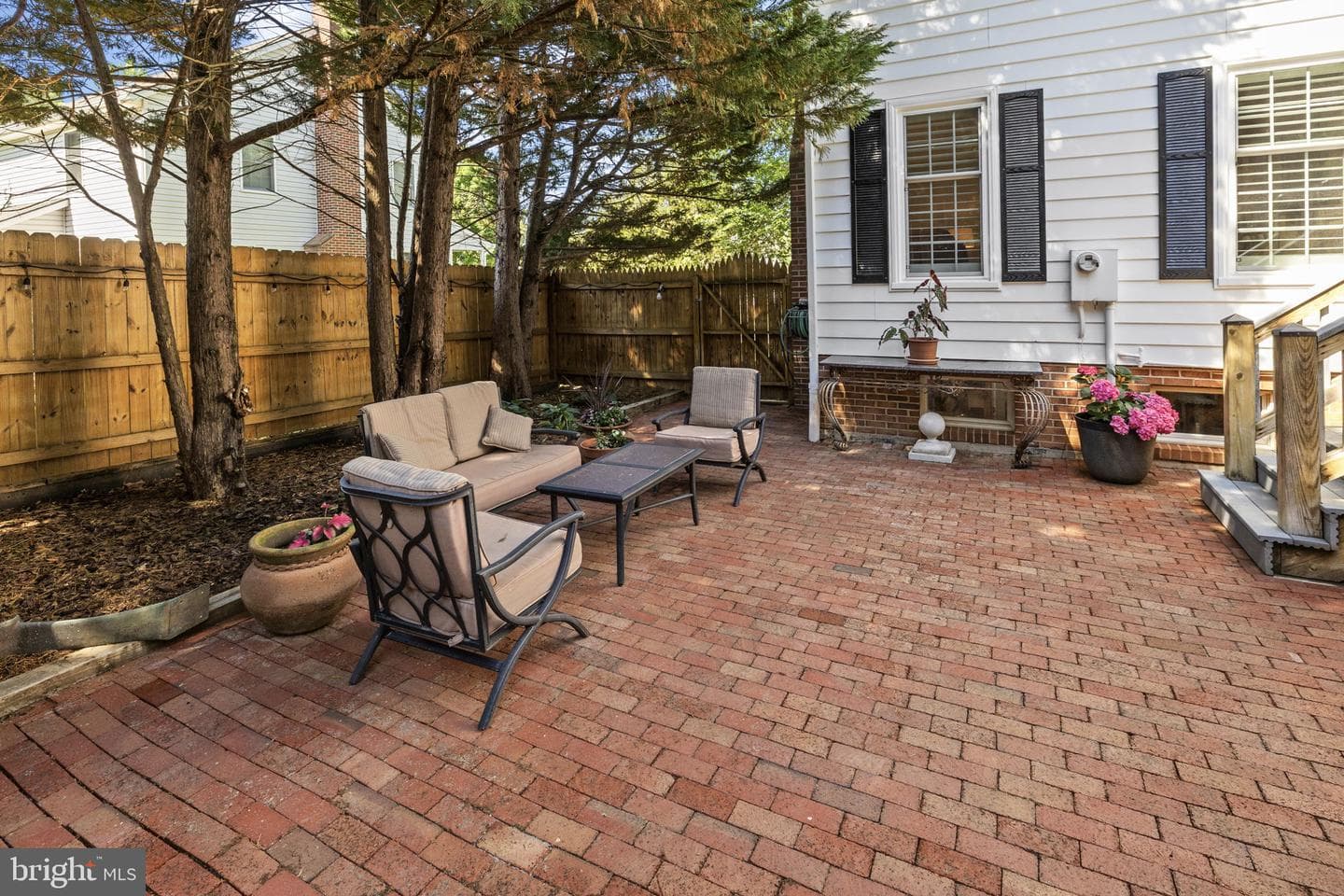 10 N Pointe Drive photo 46