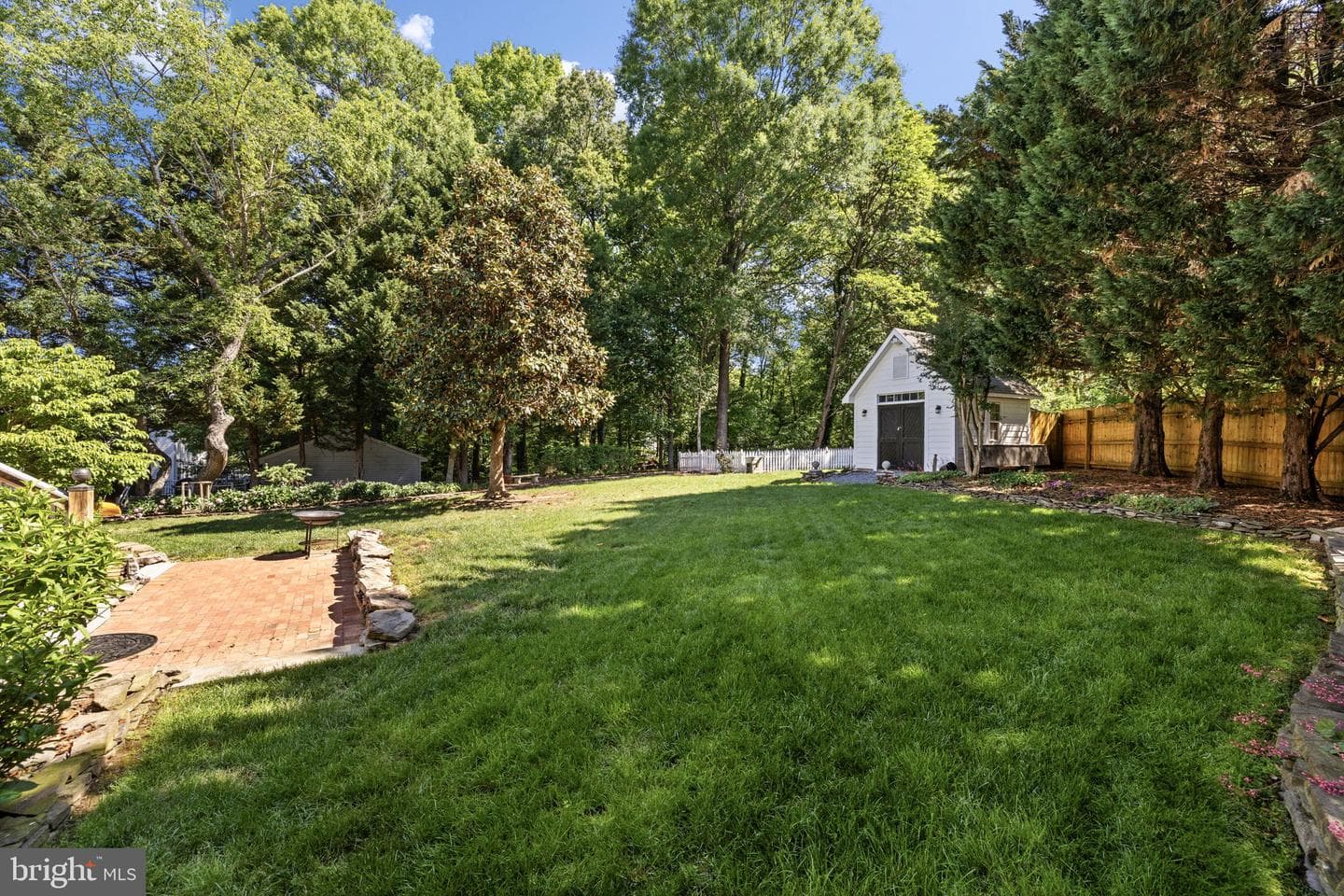 10 N Pointe Drive photo 51