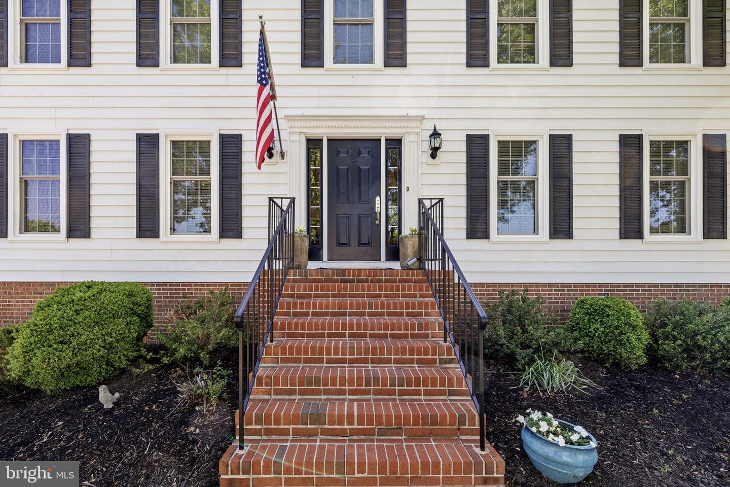 10 N Pointe Drive photo 57