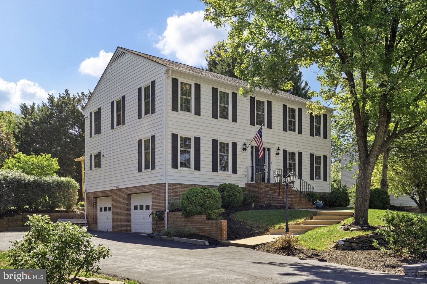 10 N Pointe Drive photo 60