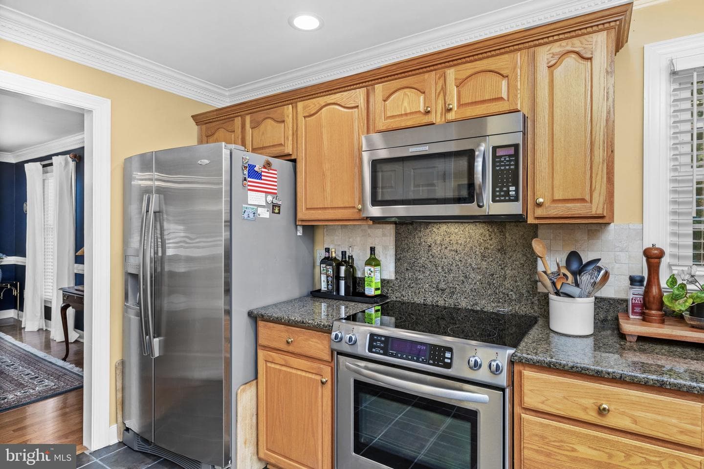 10 N Pointe Drive photo 8