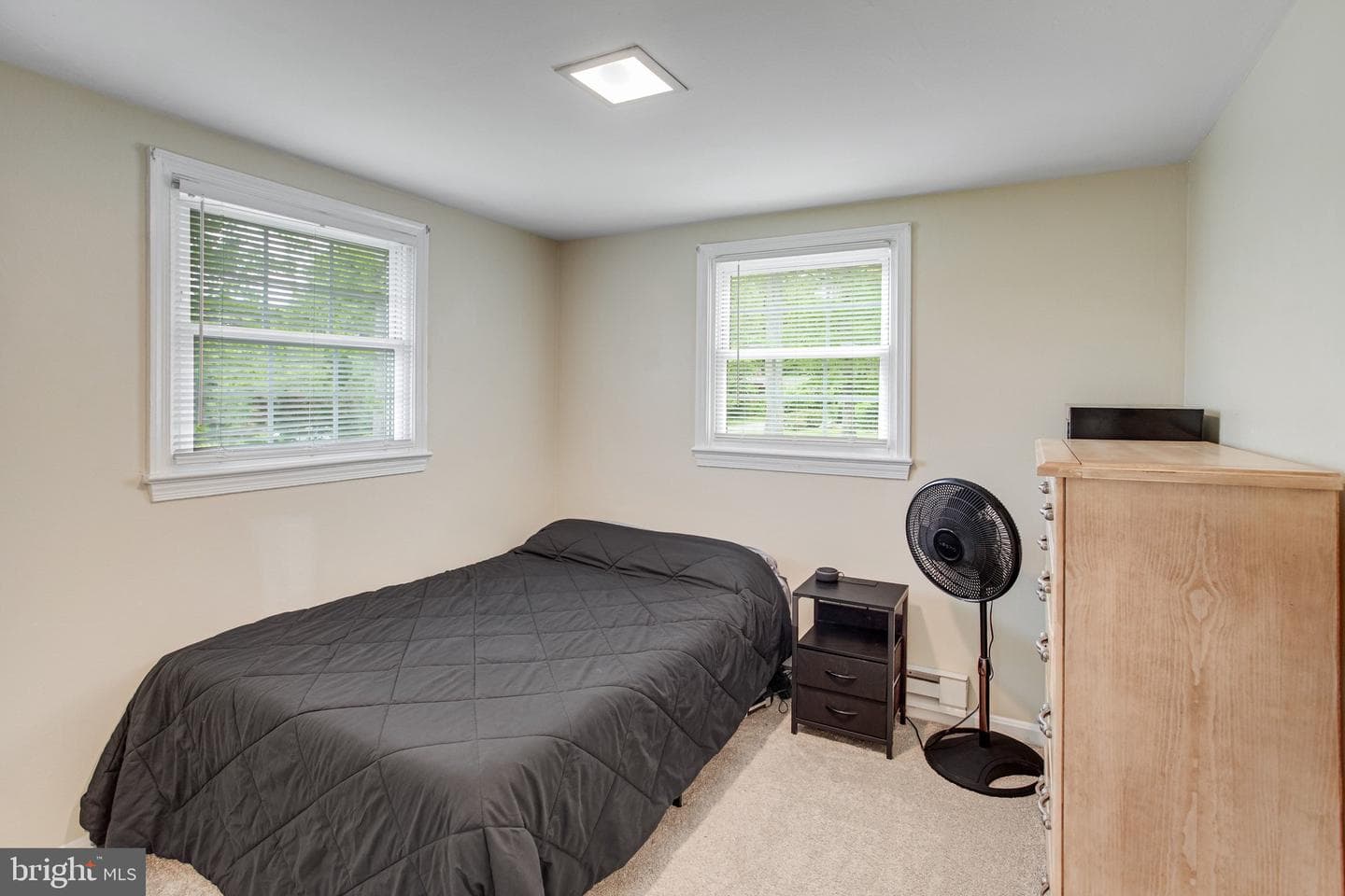 1047 Lakeview Drive photo 11