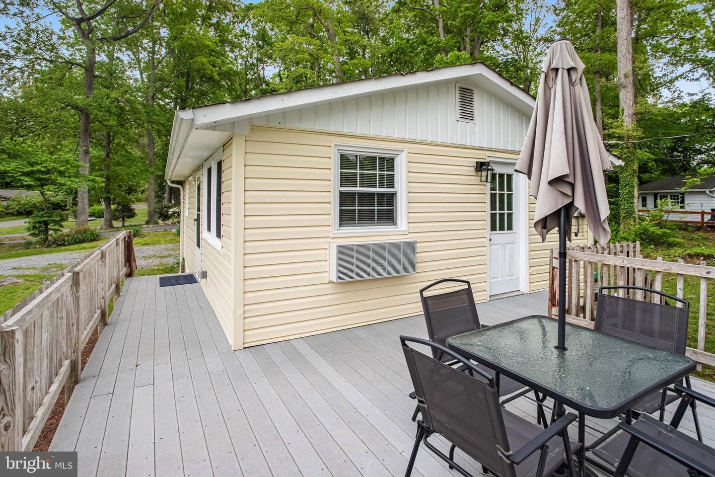 1047 Lakeview Drive photo 18