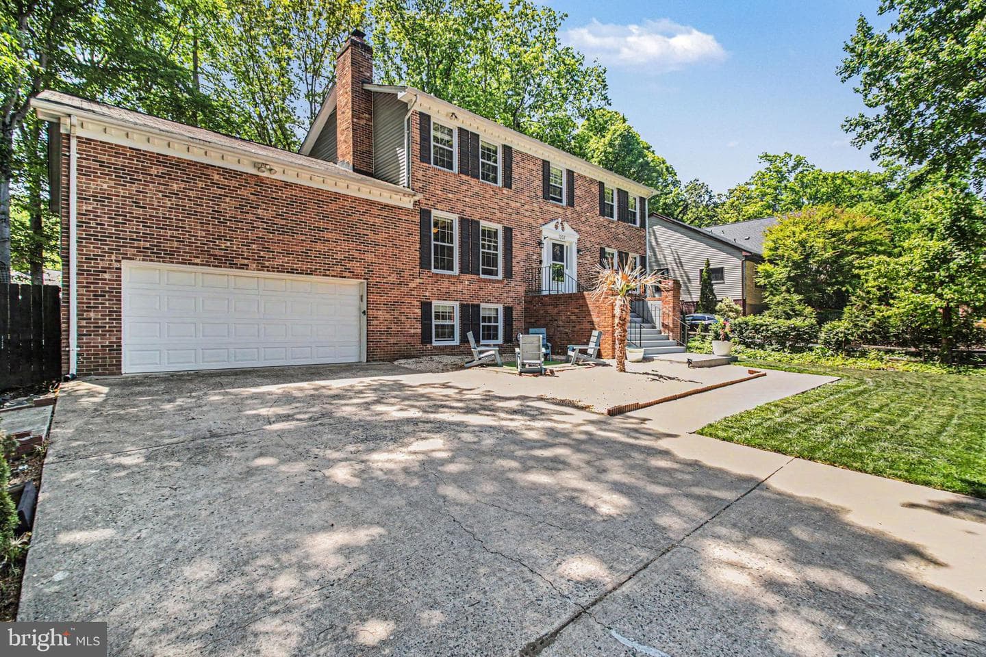 1207 Richmond Drive photo 2