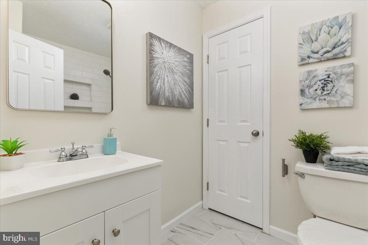 6 Breezy Hill Drive photo 22