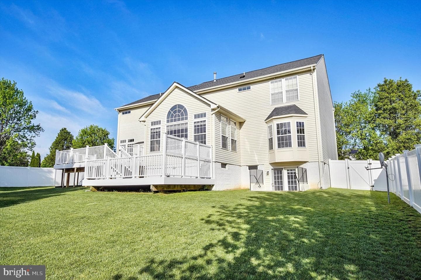 17 Kinross Drive photo 97