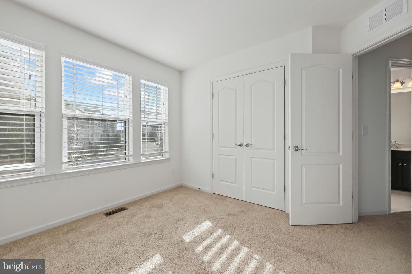18 Farmview Drive photo 29