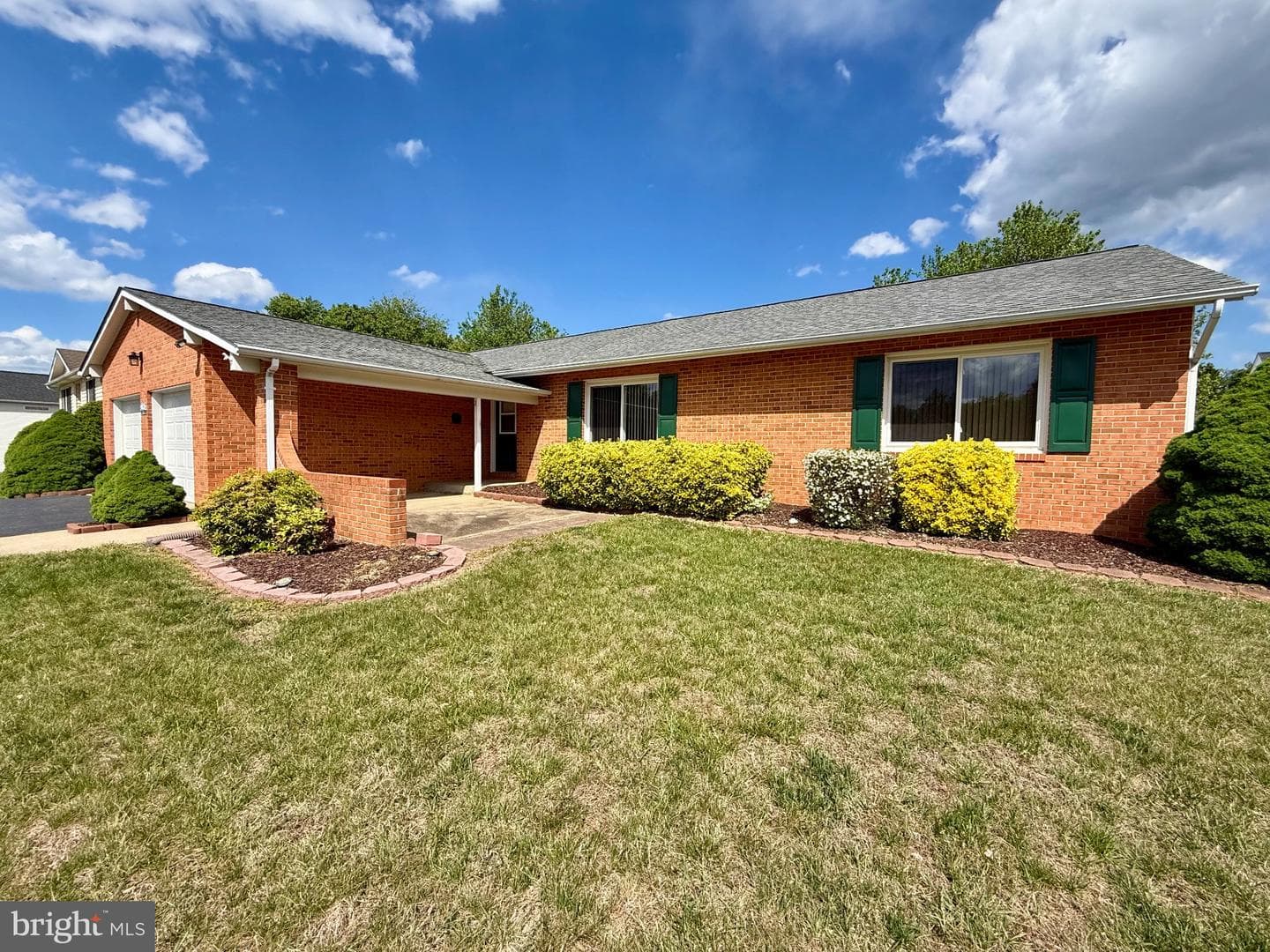 12 Myers Drive photo 3