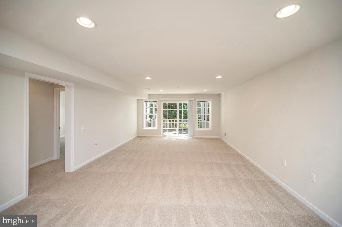 144 Castle Hill Drive photo 32