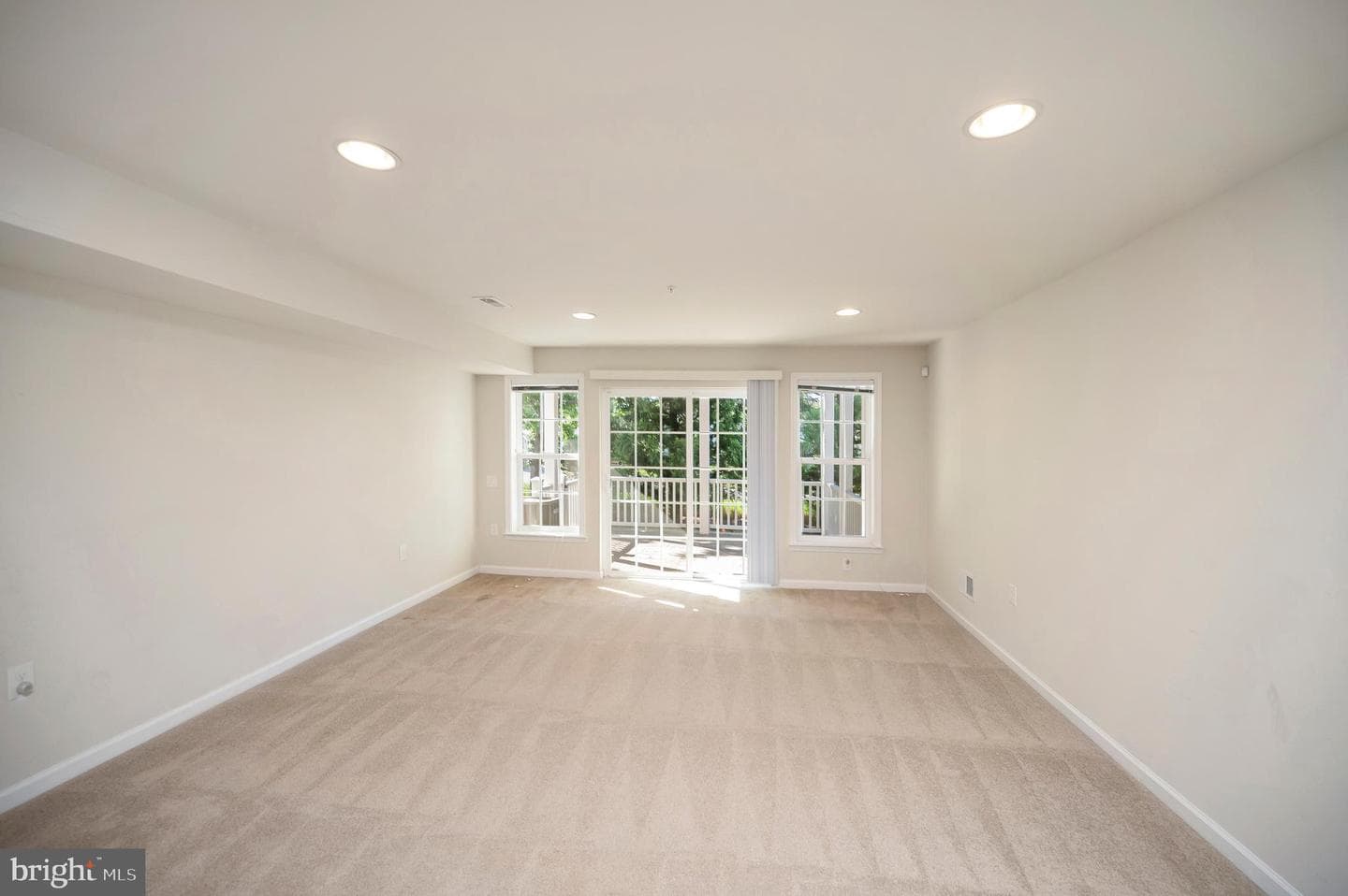 144 Castle Hill Drive photo 33