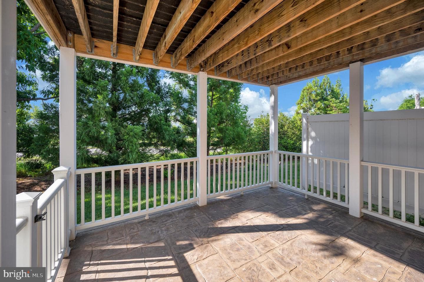 144 Castle Hill Drive photo 40