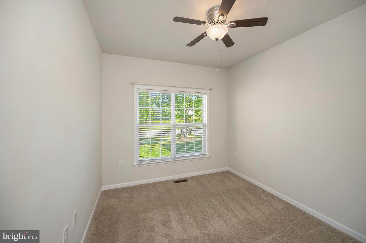 144 Castle Hill Drive photo 6